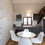 7 - Tout équipé, Fonctionnel - Carmes,