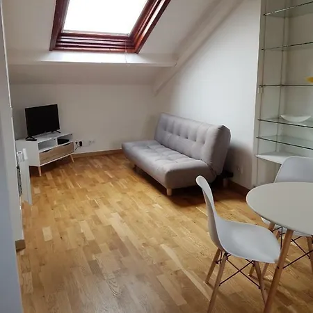 7 - Tout Equipe, Fonctionnel - Carmes, Apartment *