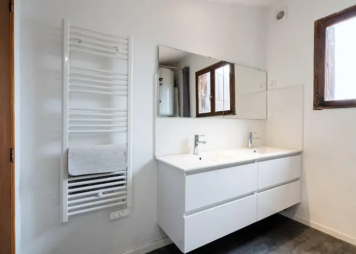 7 - Tout Equipe, Fonctionnel - Carmes, Apartment *